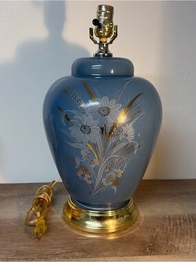 Vtg Mid Century Blue Gold Ginger Jar Table Lamp Floral & Wheat Design Brass Base